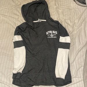 White an gray hoodie long sleeve